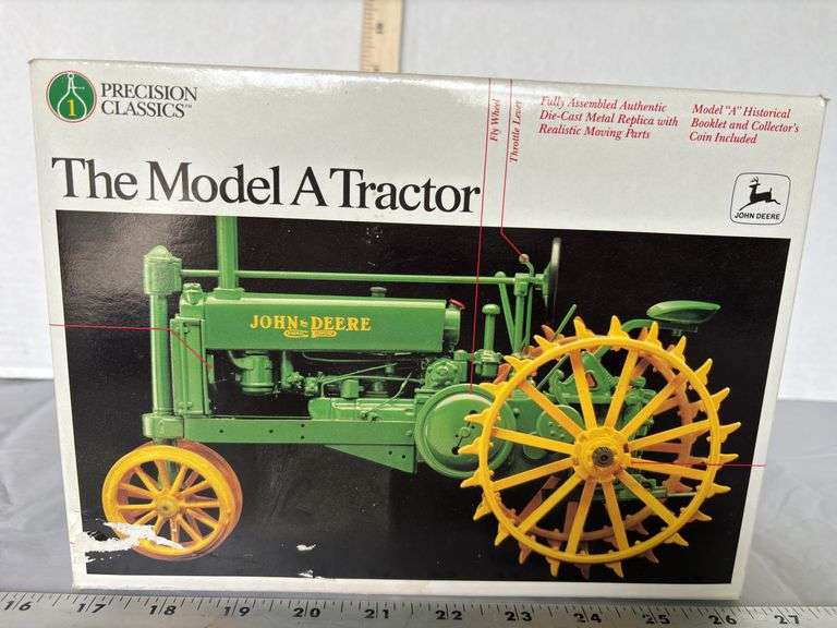 The Model A John Deere Tractor 1/16 Scale