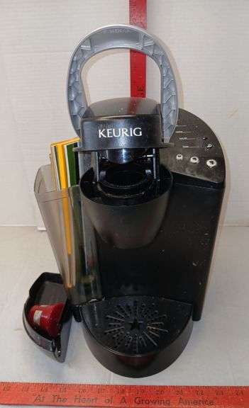 Keurig Coffee Maker- has power