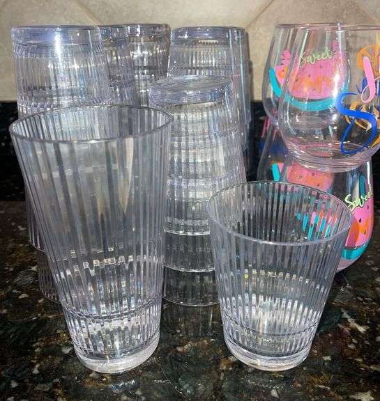 Ten Large Plastic Cups & 12 Small Cups + 6 Summer Fun Plastic Stemless ...