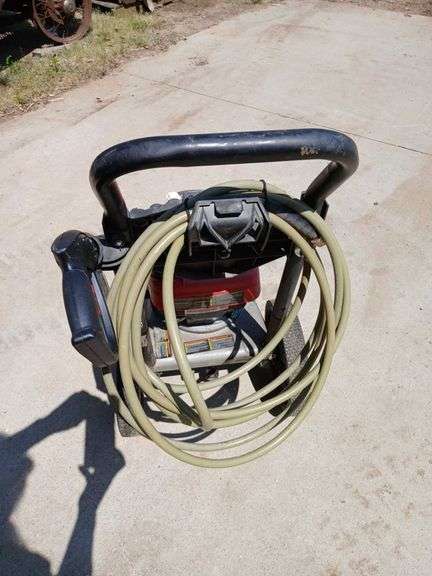 Honda 2800 PSI Pressure Washer- starts & runs