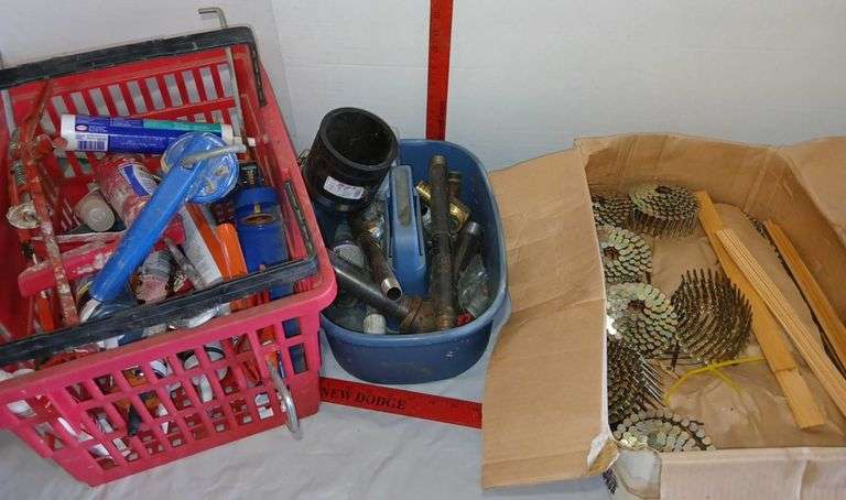 Coil Nails for Pneumatic Nail Gun, Misc. Pipe, Caulk Guns & Fittings