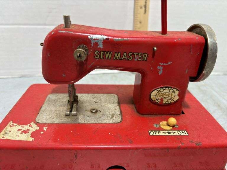 Kayanee Sew Master Miniature Toy Sewing Machine