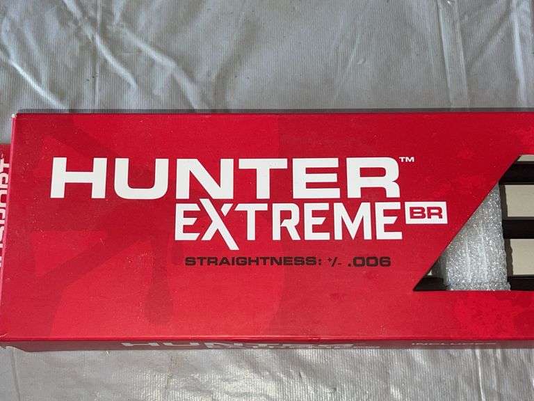 Bloodsport Hunter Extreme Six Unused Arrows & 15 Various Arrows