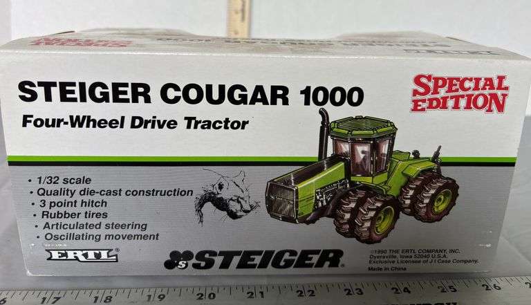 ERTL Steiger Cougar 1000 Four-Wheel Drive Tractor Scale 1/32