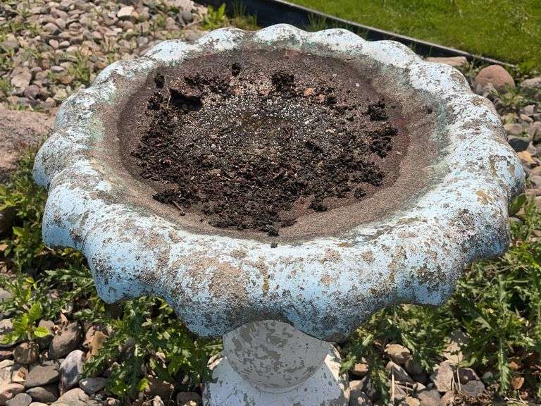 Cement Bird Bath (26” tall & 2’ round)