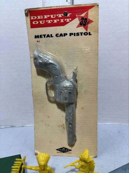 Deputy Outfit Metal Cap Pistol, Cloth Toy Town Book & Matchbox Toy Collection