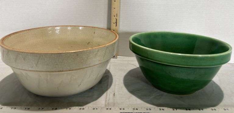 Ruckel's Pottery sawtooth mixing bowl & Green Pottery Mixing Bowl