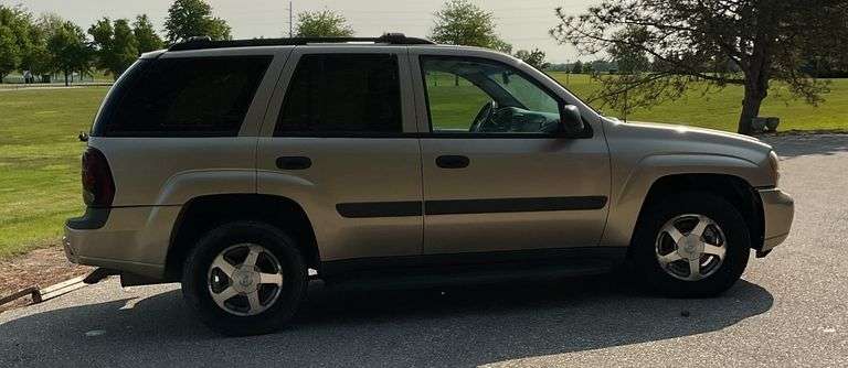2005 Chevrolet Trailblazer 4x4 204,756 Miles Runs & Drives