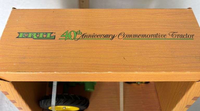 ERTL 40th Anniversary Commemorative Tractor 1/16 Scale