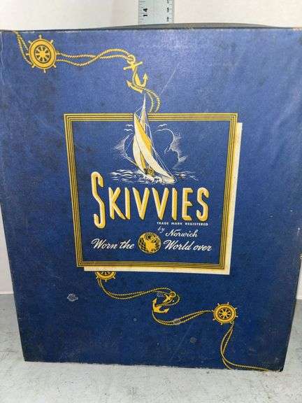 Vintage Colgate Men’s Weekend Package, Men’s Collars, Skivvies Box & Tin