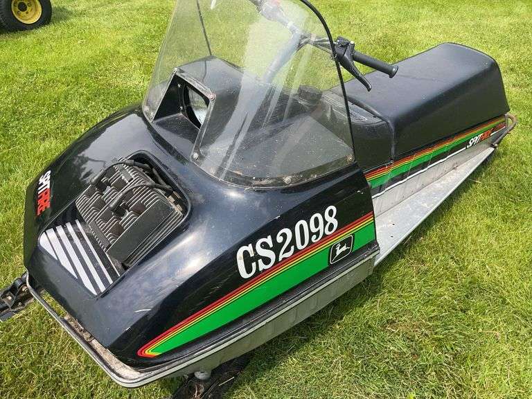 1980/81 John Deere Spitfire 340 Free Air Snowmobile- has compression/does not start