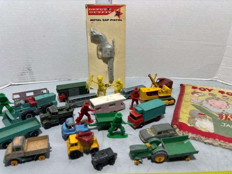 Deputy Outfit Metal Cap Pistol, Cloth Toy Town Book & Matchbox Toy Collection