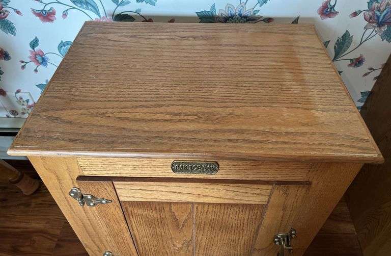 Oak Ice Box (26”T,22”L,16”D)