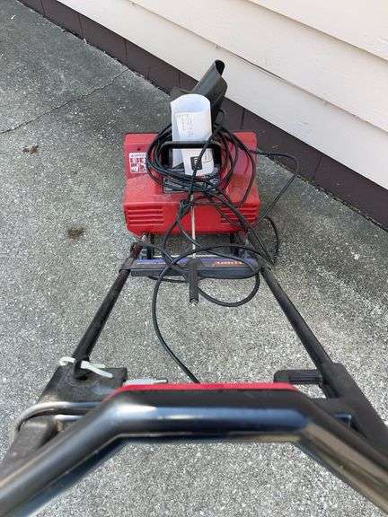Toro Electric Power Curve 1800 18” Path Snowthrower- has power