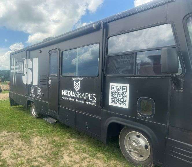1999 TIFFEN ALEGRO MOTOR HOME (Located in Montrose MI)