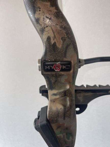 Mystic Rebel Right Hand Compound Bow by Hoyt USA