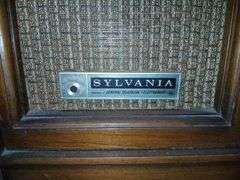 Sylvania Stereo & Record Player Console (has power) 48"×28"