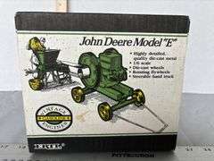 ERTL John Deere Model E Gasoline Engine Tractor Scale 1/6