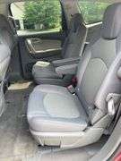 2009 Red Jewel Chevrolet FWD 1LT Traverse w/ 7 Passenger Seating
