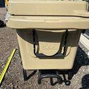 Cabela’s 40 qt. Polar Cap Equalizer Cooler