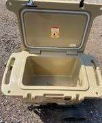Cabela’s 40 qt. Polar Cap Equalizer Cooler