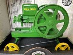 ERTL John Deere Model E Gasoline Engine Scale 1/6
