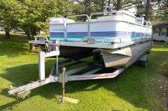 1995 18’ Tahoe Alpine Pontoon Boat w/ Mercury 50 HP 2 Cycle/Oil Injected Motor & Bunk Trailer