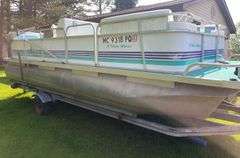 1995 18’ Tahoe Alpine Pontoon Boat w/ Mercury 50 HP 2 Cycle/Oil Injected Motor & Bunk Trailer