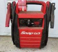 Snap On Deluxe Jumpstarter & 12V Power Supply