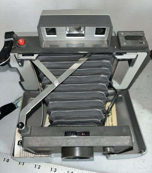 1977 Polaroid 420 Automatic Land Camera w/ Case