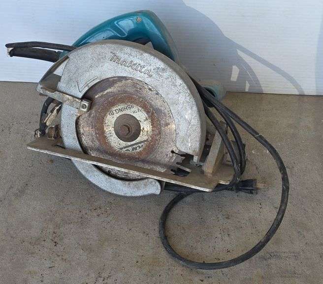 Makita Saw