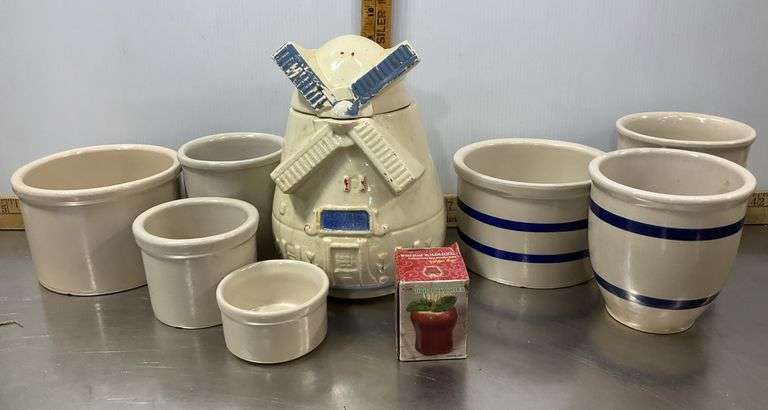 Crocks, Cookie Jar, 7 Pc. Kitchen Tools Set with Apple Holder & Toothpick Holder