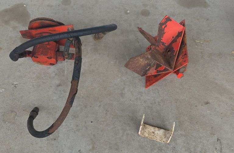 2 Case Hydraulic Motors, Leaf Bagger 13ptFinish Mower