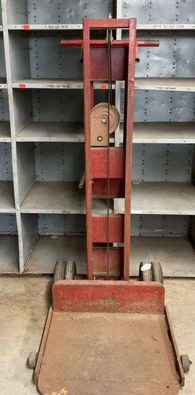 Dayton 3W009-C 500lb 47'' Lift Height Dolly