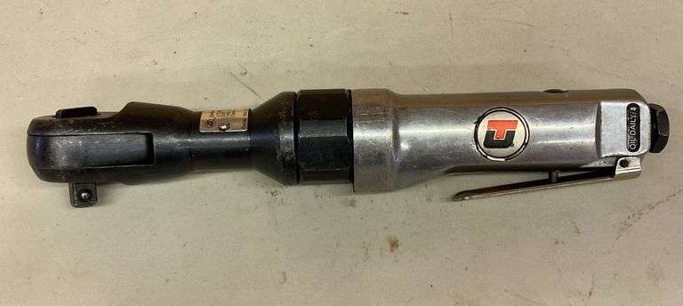 Universal Tool 3/8 Ratchet Wrench #UT2005