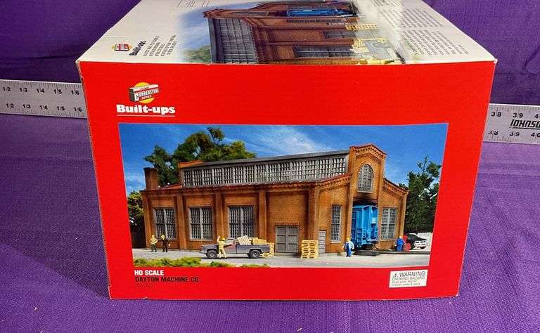 Walthers Cornerstone HO Scale Dayton Machine Co.