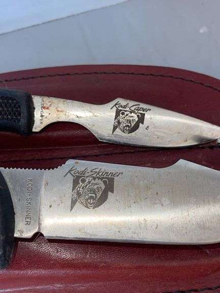 Nice Variety of Hunting Knives & Utility Knife