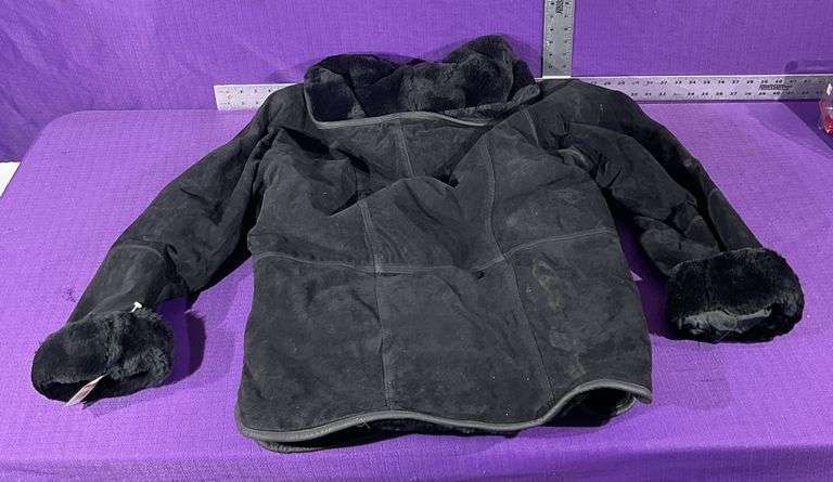 188 West Collections Size Large Women’s Coat