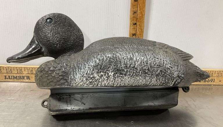 Weighted Duck Decoy