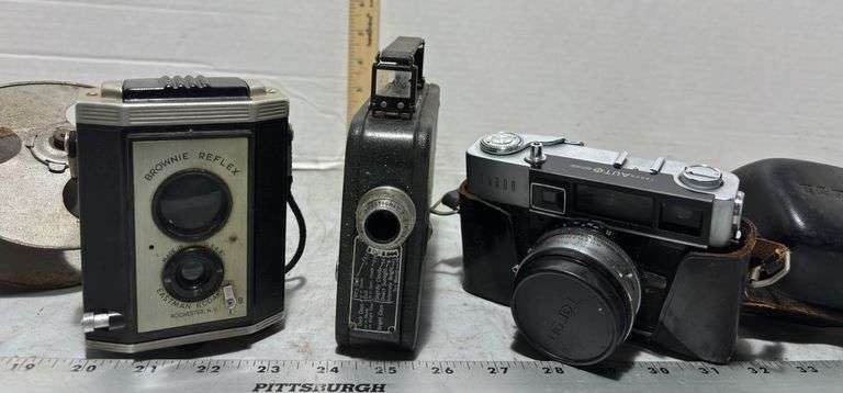 Brownie Reflex Synchro Camera w/ Strap, Kodak Eight Model 25 8MM Movie Camera Video & Taron 35mm Cam