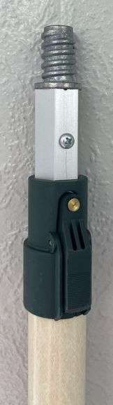 Wooster Sherlock R056 6’-12’ Paint Pole(New)