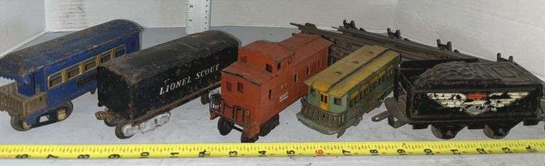 Collection of Lionel, American Flyer & Other O Gauge Trains