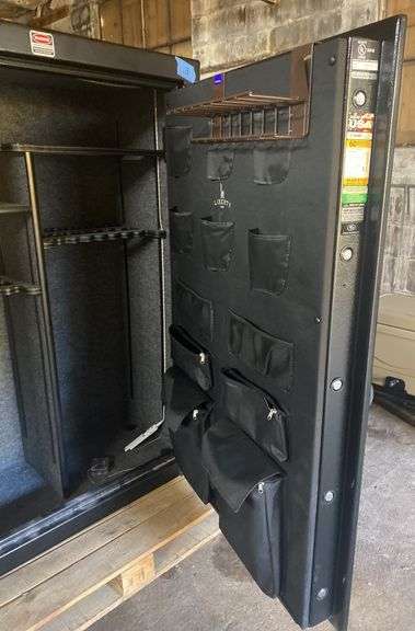 Cabela’s Classic Series Fatboy Jr. Gun Safe, Model D-48, Holds 48 Guns