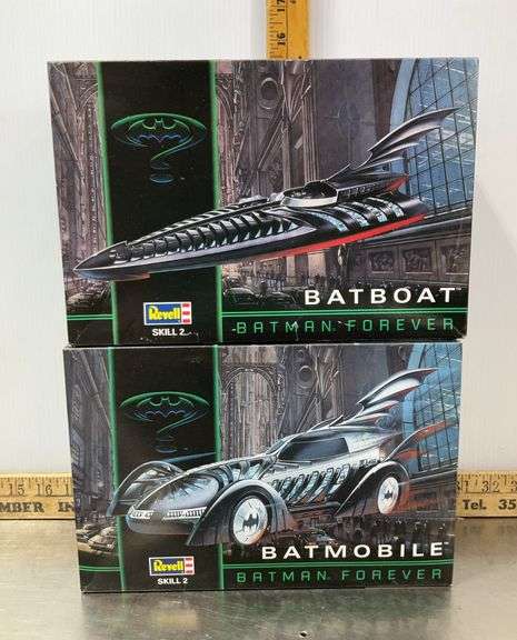 Revel Batman Forever Model Batmobile & Batboat - Sherwood Auctions