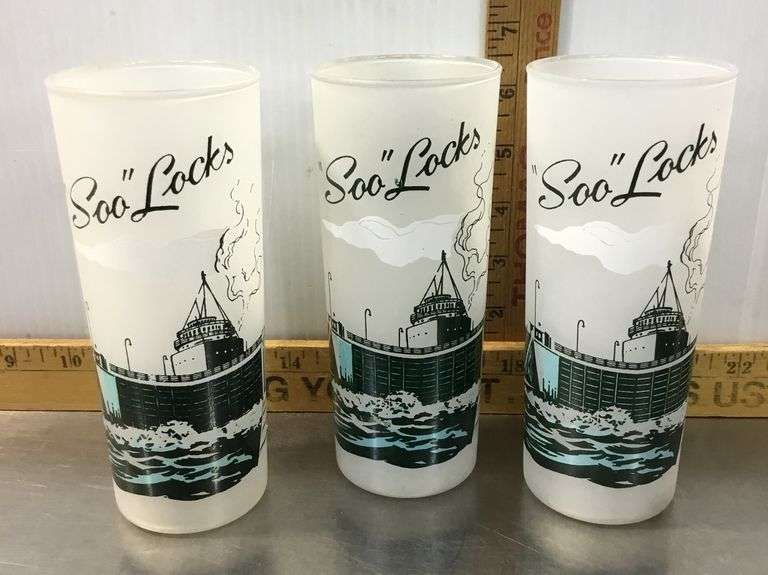 1950’s Michigan Souvenir Glasses, Soo Locks (3), Hatrwick Pines (1), Mackinac Bridge (7)