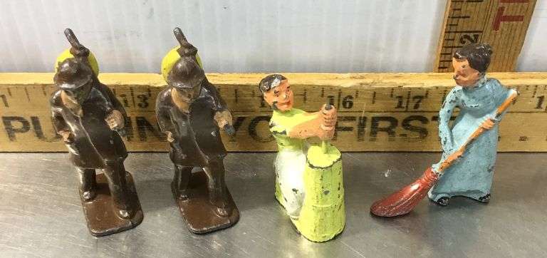 Cigar Box With Lead/Wood Toys
