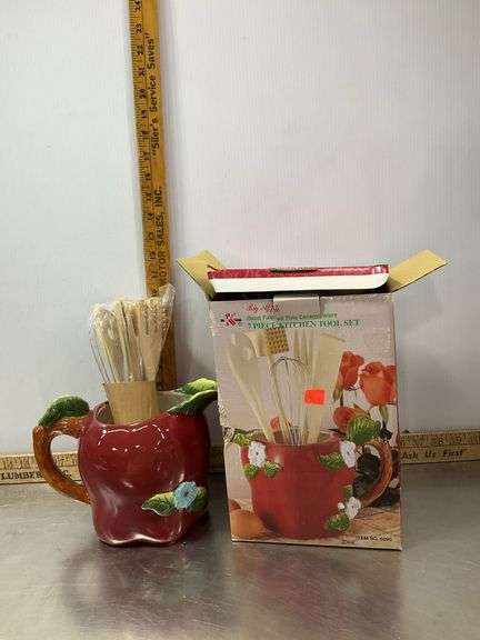 Crocks, Cookie Jar, 7 Pc. Kitchen Tools Set with Apple Holder & Toothpick Holder
