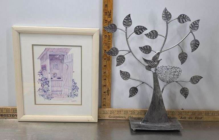 Central Banner, Picture, Metal Tree, Tongs