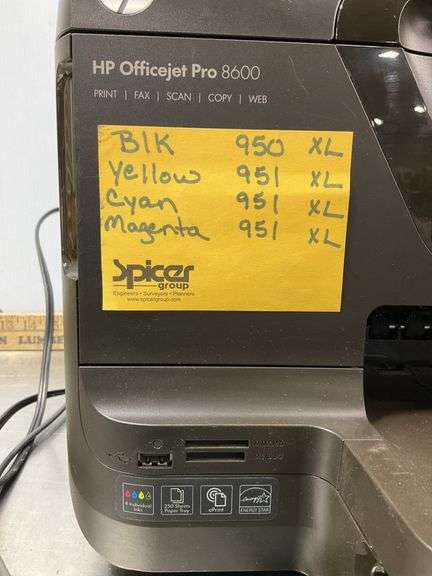 HP Officejet Pro 8600 Printer (powers on)