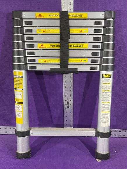 8’ Collapsible Ladder